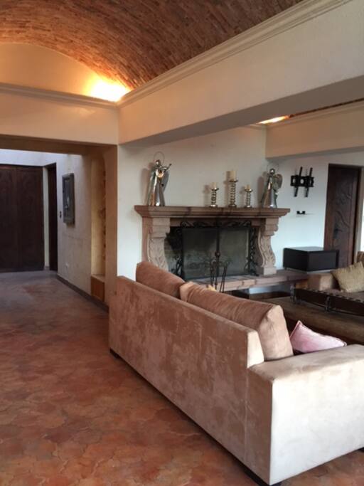 Sala con chimenea