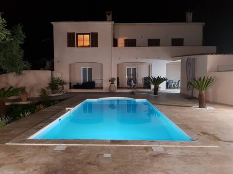 TOP PROMO Villa Muriel last available June 1 to 4