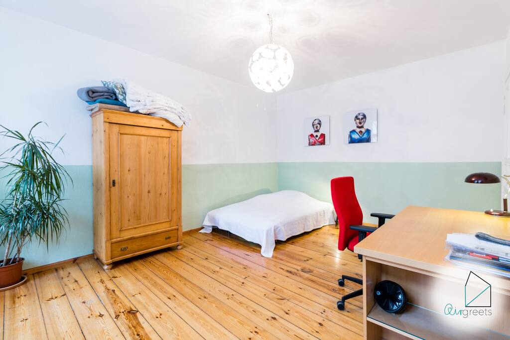 The desk and the wardrobe are at your disposal.