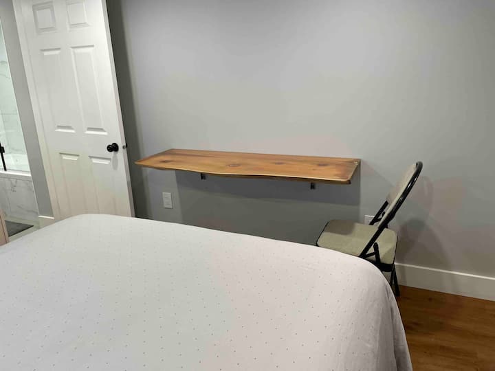 Microsuite In Fantastic Location, Nanaimo Station - Vancouver