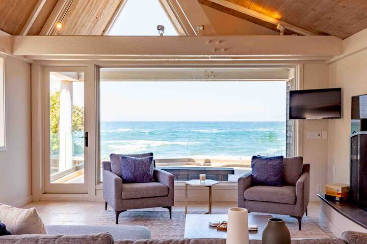 Walk to the Beach from this Ocean Front Home gallery image 4