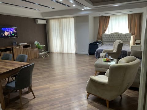 Park Azure Deluxe Apartment
