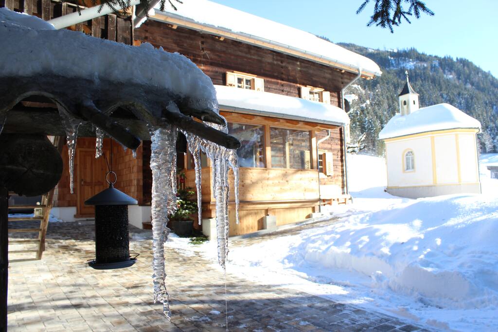 Ferienhaus im Winter