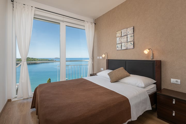 Penthouse With Beautiful Sea View (3-bedroom) - Cavtat