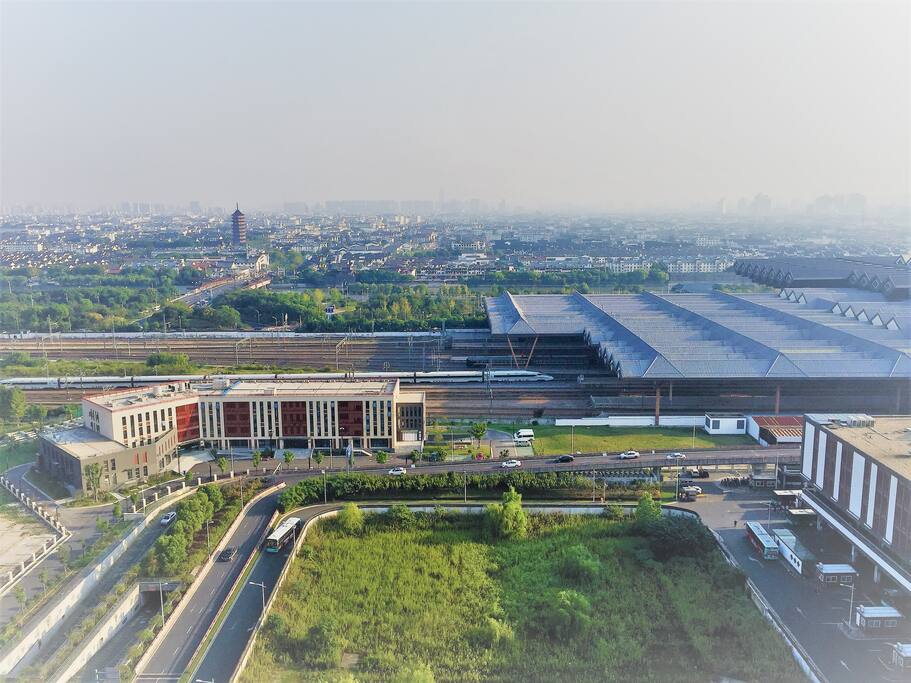 客厅窗台外景