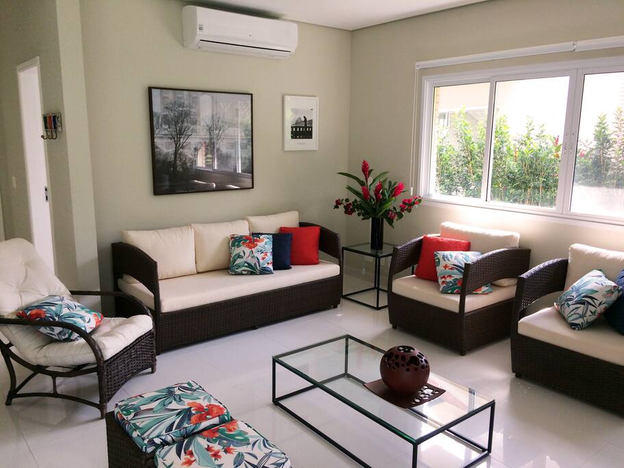 Sala com estar para 8 pessoas