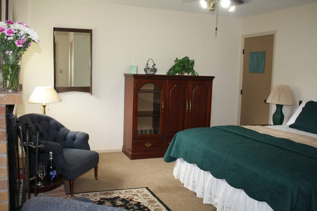 Cozy room for two!