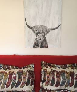 Cozy Tiny 1930's Hideout! Rte 66, Downtown, TU