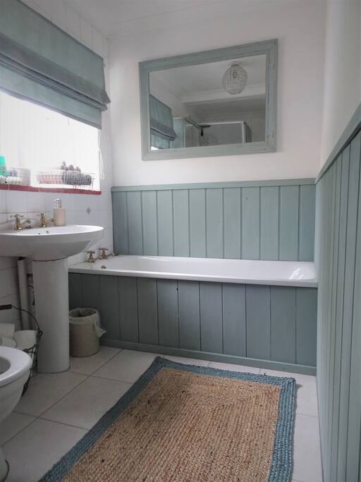 Bath & Shower bathroom