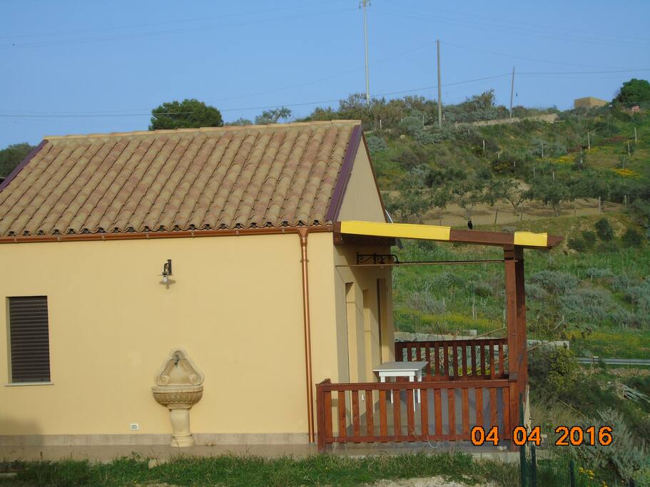 Terrazza arredata.