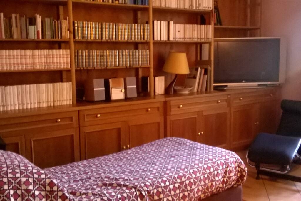 Charming room:your room