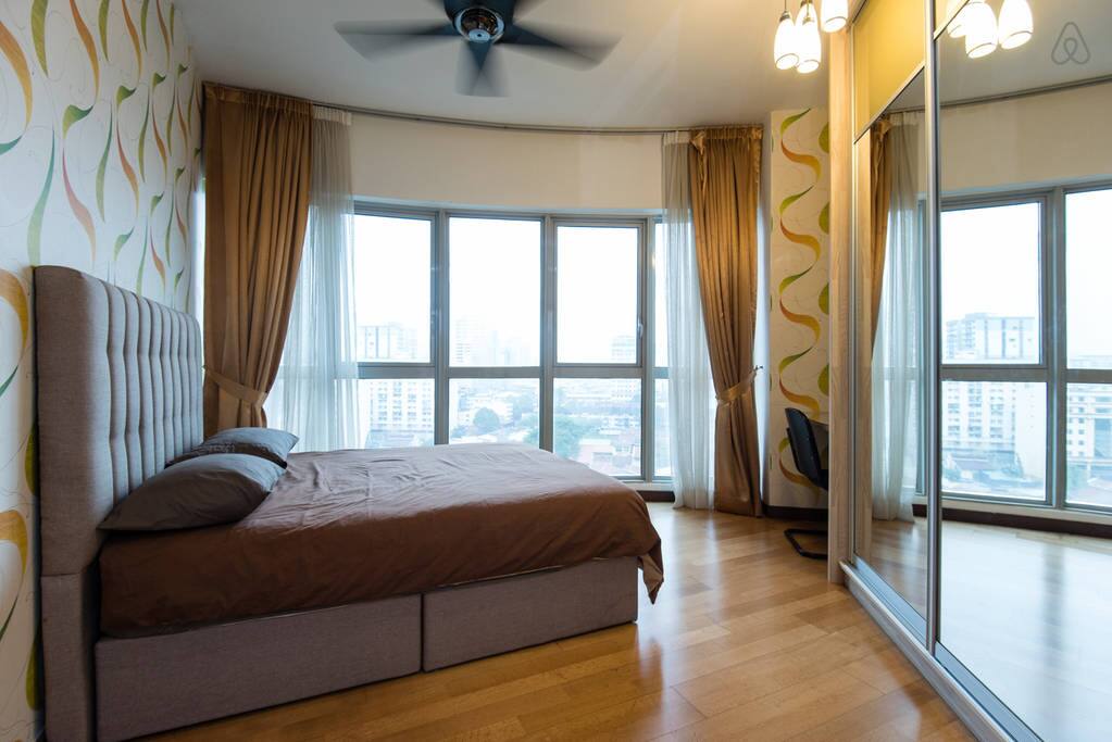 KLCC Petronas Twin Tower view from the bedroom