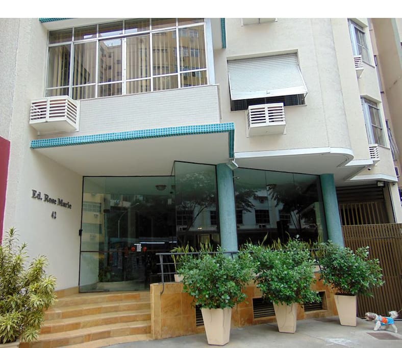 Entrada do prédio
