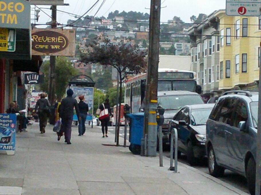 位於Haight-Ashbury的Cafe Reverie相片