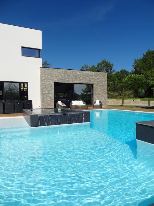 Piscine infinie