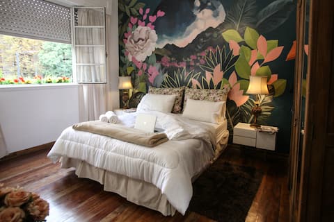 Top Airbnb: San Telmo Vintage - Art Experience Fully Renovated en Monserrat