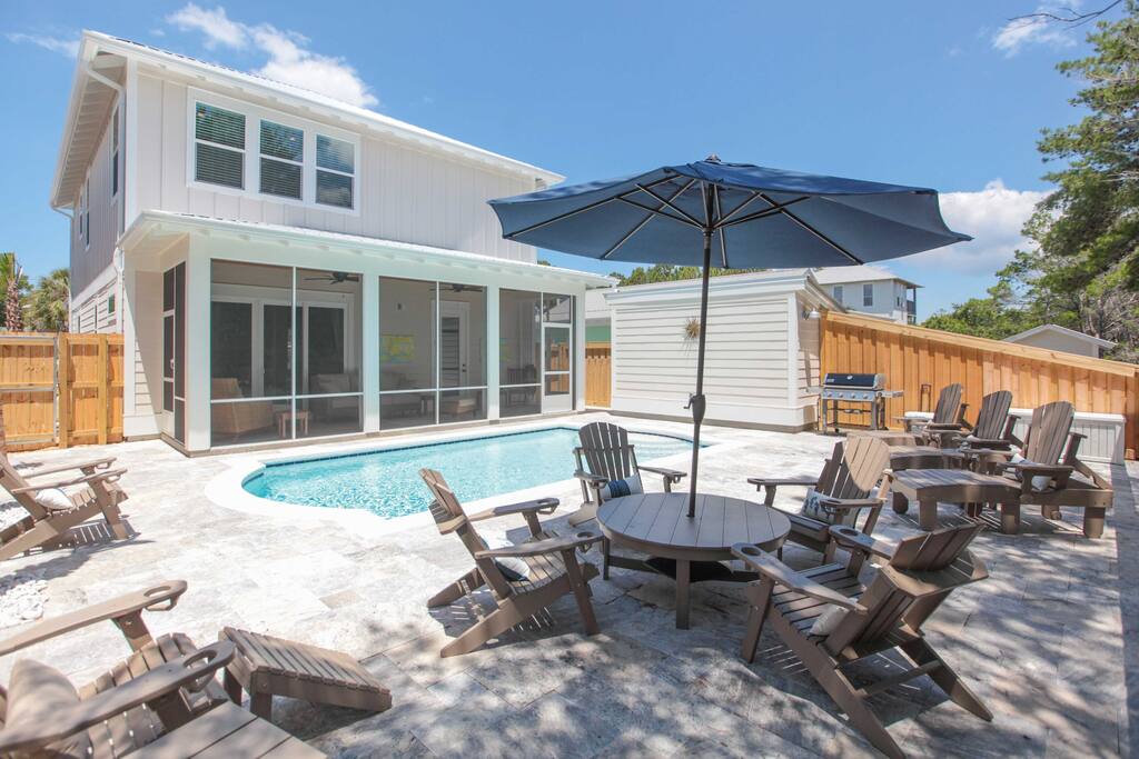 Private pool with dining table