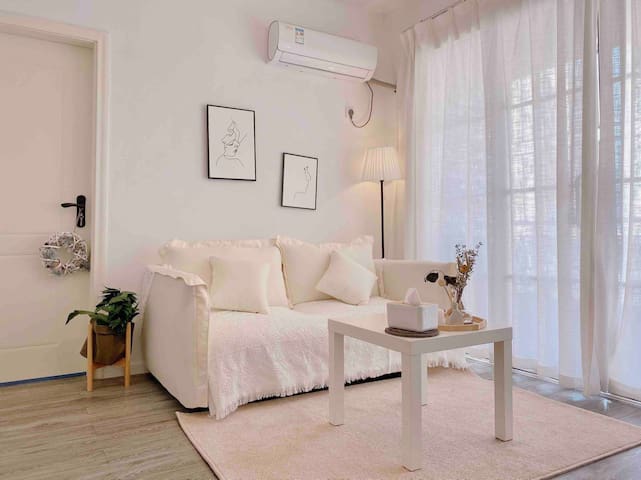 【XY · Apartment】南山地铁站·北欧风一房一厅.临近海岸城·万象新天地（设有投影仪）