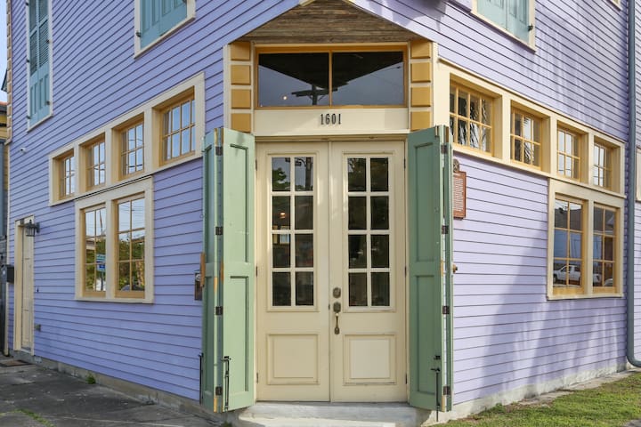 Historic Home Close to Everything