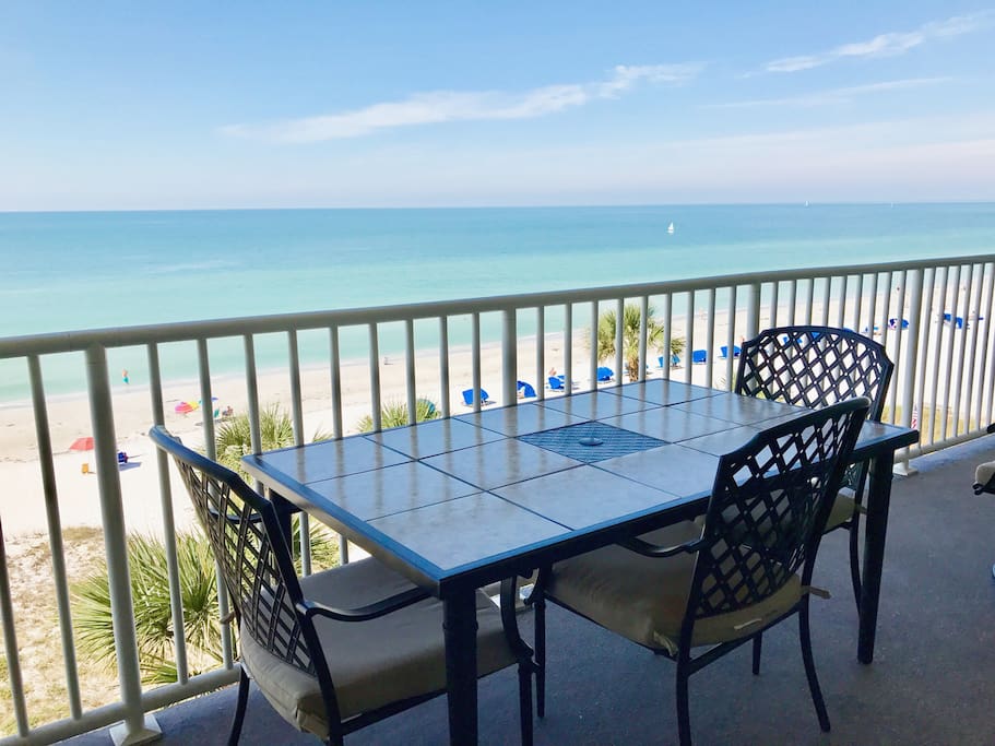 Direct oceanfront three bedroom two bath beautiful gulf of Mexico