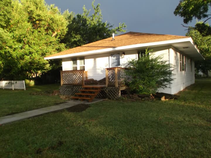 Tecumseh OK home. 15 minutes south of I40. Houses for Rent in