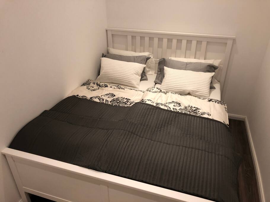 Schlafzimmer 160/200cm