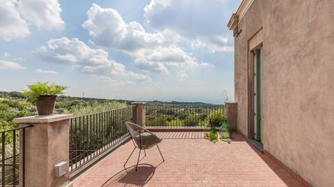 Sciaraviva, Etna country house with pool