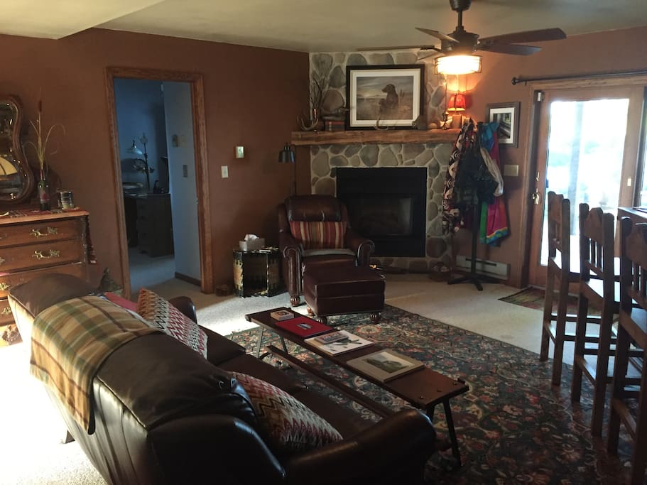 Fireside lounge