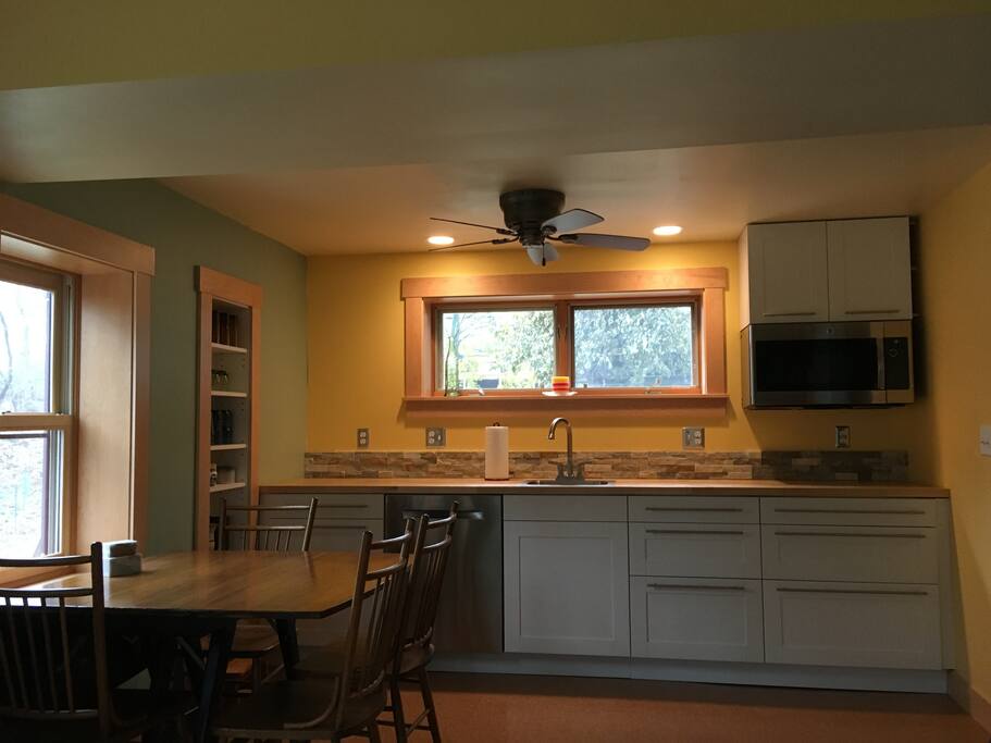 Equipped kitchen w/ morning light