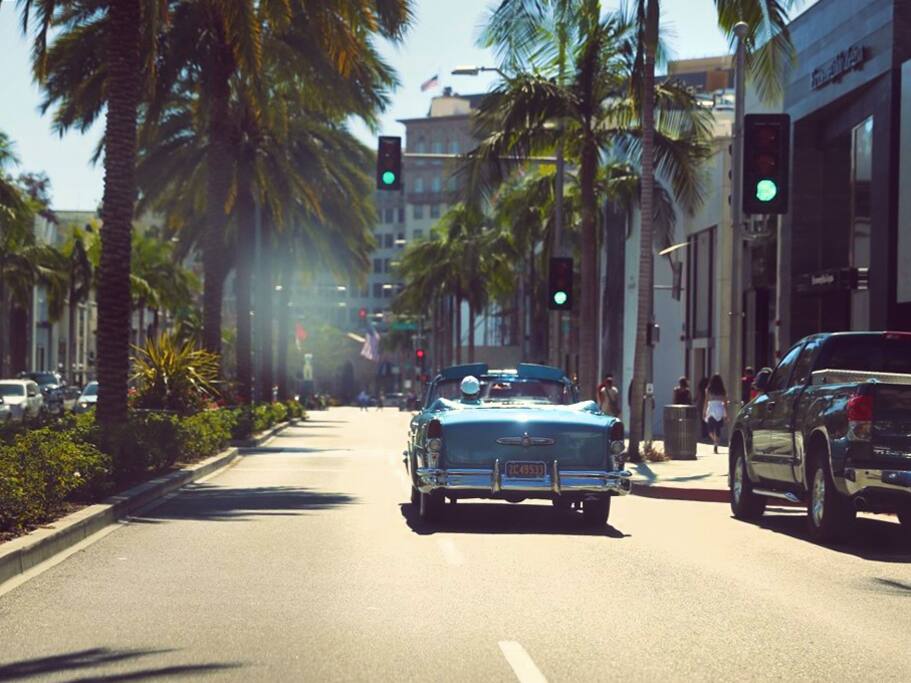 傲娇老爷爷的tiffany蓝老爷车