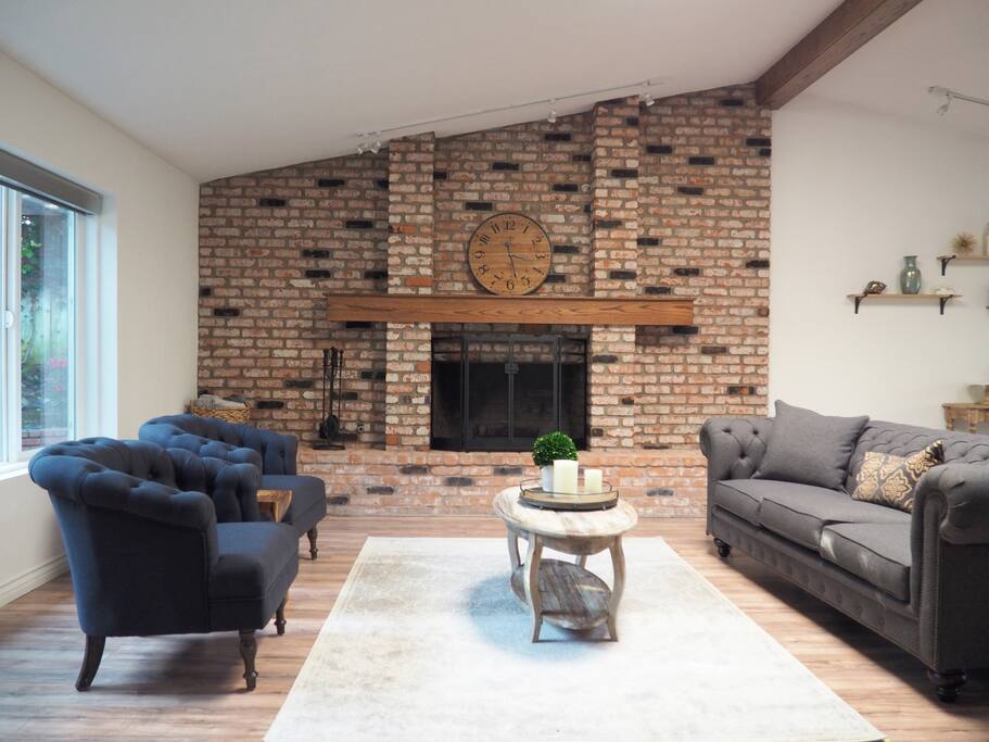 Living room with fireplace