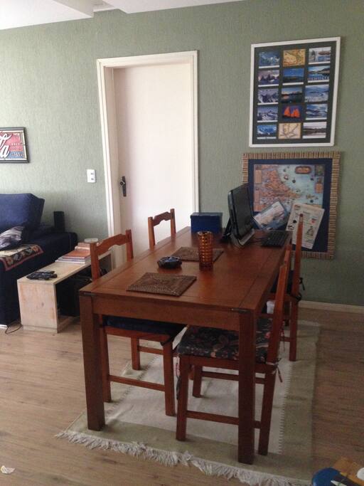 Mesa de Jantar e Trabalho