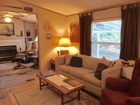 Casual Getaway Cabin, Elephant Butte, NM