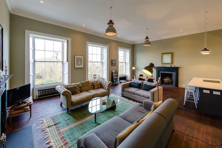 Stunning central New Town flat – 3 bedrooms gallery image 2