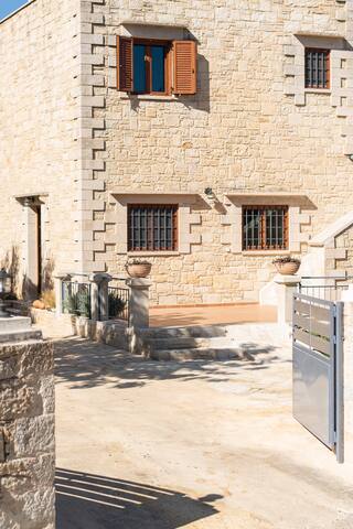 Prinus Country Retreat (heated pool, beach in 15′) gallery image 5