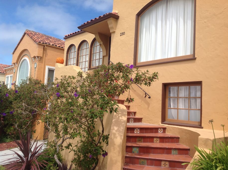 Large windows southwest facing for incredible sunsets and view of Olympic Club Gold course and hills of Daly City.