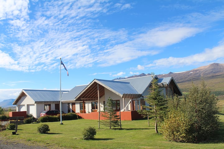 Great View Guesthouse Double Or Twin Room(1) - Iceland