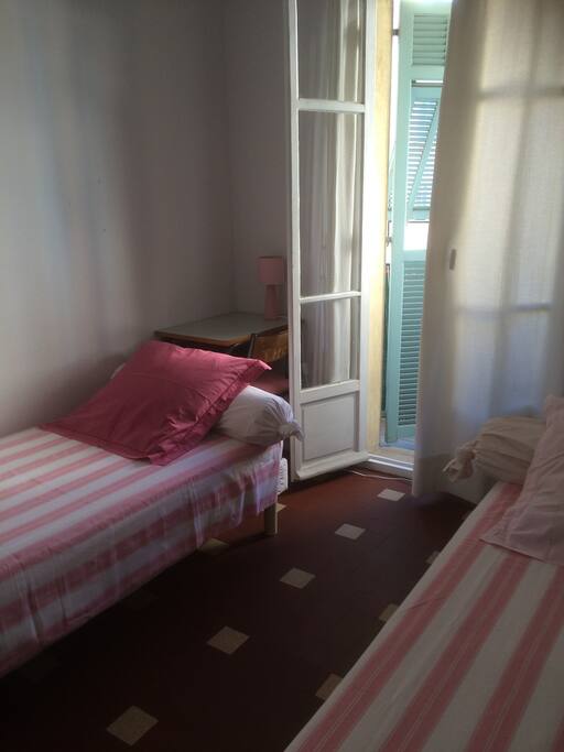 chambre à deux lits
