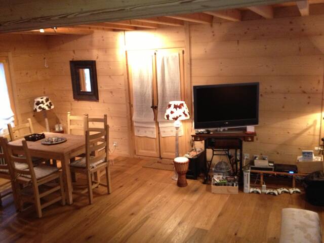 Bijou Chalet Town Centre `P’tit Coeur` gallery image 5