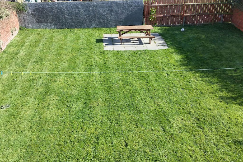 Large enclosed and private back garden