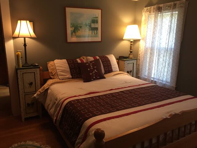 Safe Harbor - A Comfortable Home Away From Home! 2