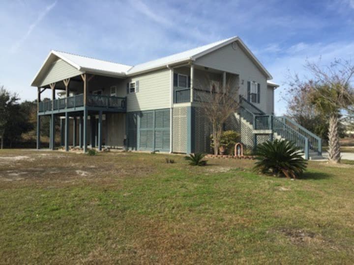 Secluded Beach House with Amazing Views 5 Bedrooms Houses for Rent in