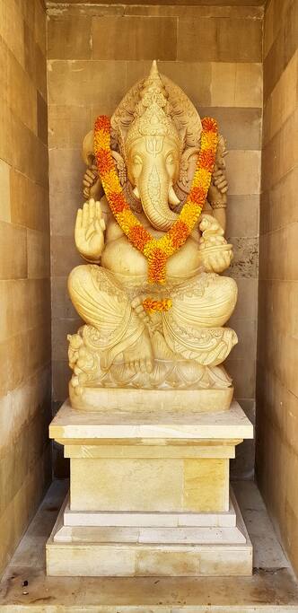Main entrance (Ganesha statue)