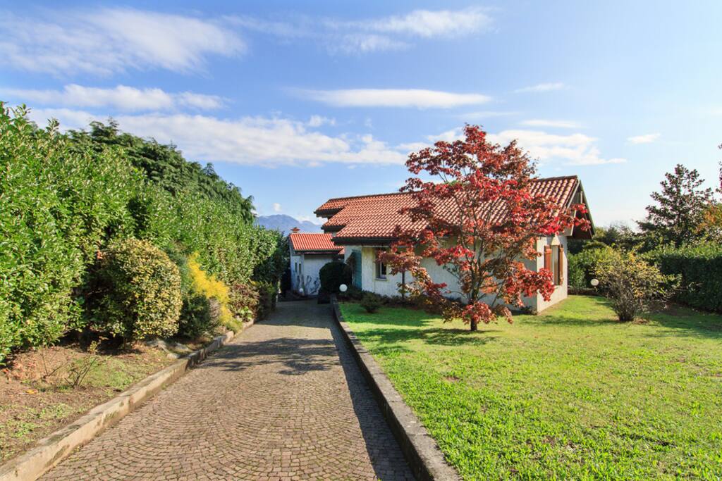 Villa Chiara, Magognino Stresa, Lake Maggiore - NORTHITALY VILLAS Vacation Rentals