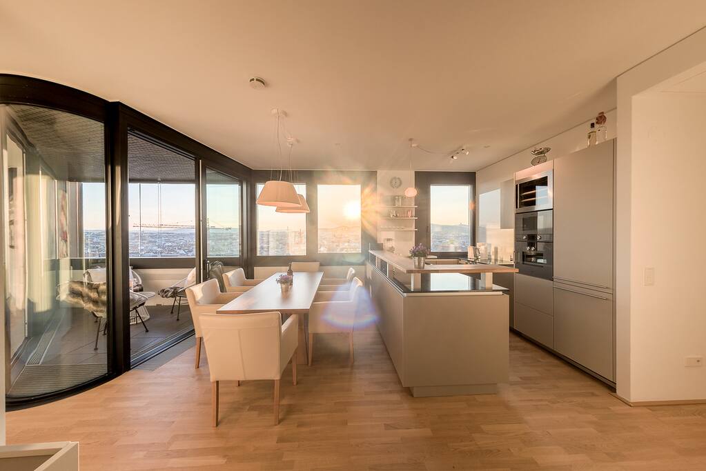 Vienna Hills View kitchen with loggia
