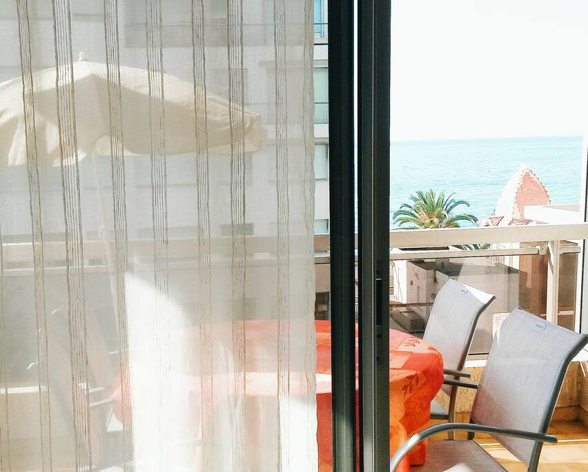 Spacious balcony with dining table
Unparalleled sea view