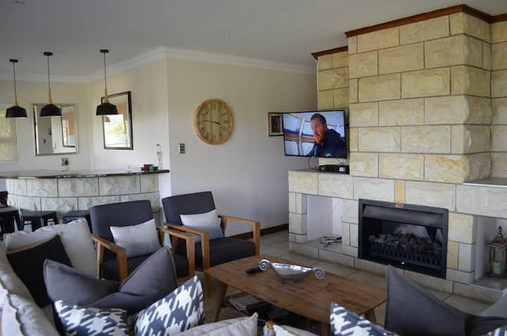 Neethling's Place
6 Bedroom 4.5 Bathroom - Clarens