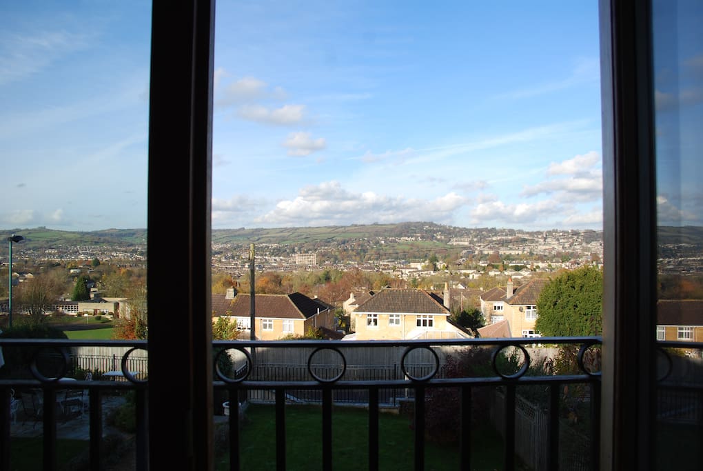 with views of Bath and beyond.