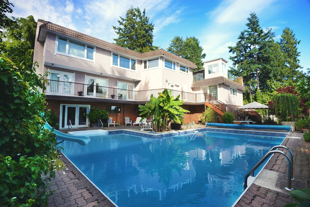 All our guest rooms overlook the beautiful pool and sitting area