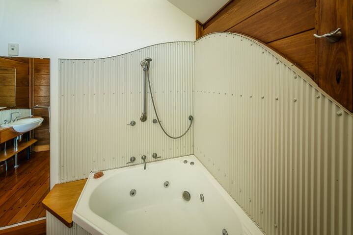 The Ridge 2 Bedroom Chalet @ Promised Land Retreat gallery image 4